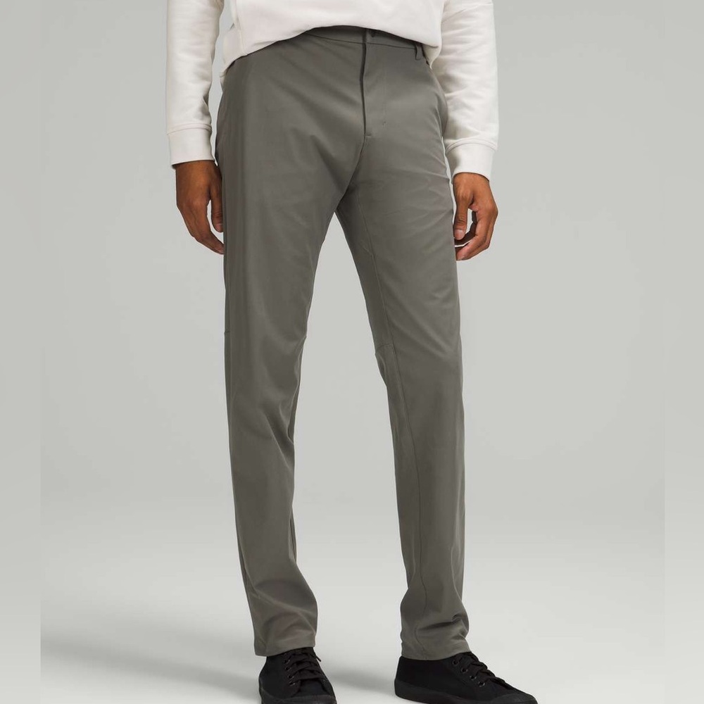 Lululemon Commission Pant Classic 34" *Warpstreme
Grey Sage
New 
Size 32